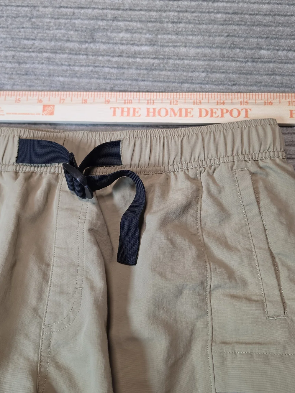 The North Face Men Class V Belted Hiking Trunks L Khaki Tan